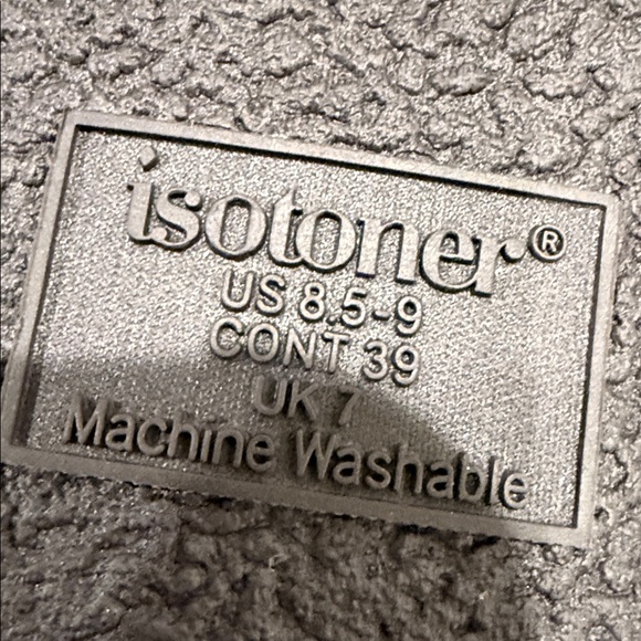 Cozy Brown women’s slippers with Faux Fur Lining - Picture 2 of 6